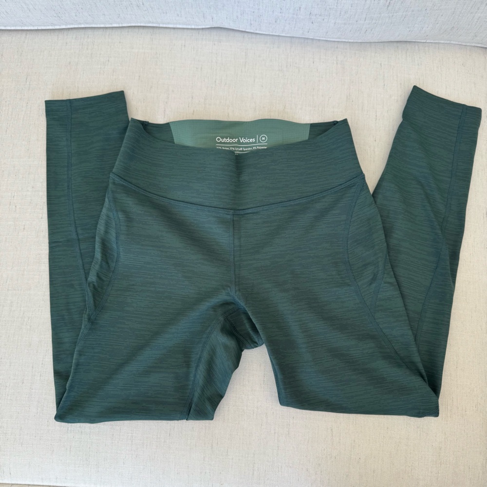 Outdoor Voices Green 7/8 core Leggings